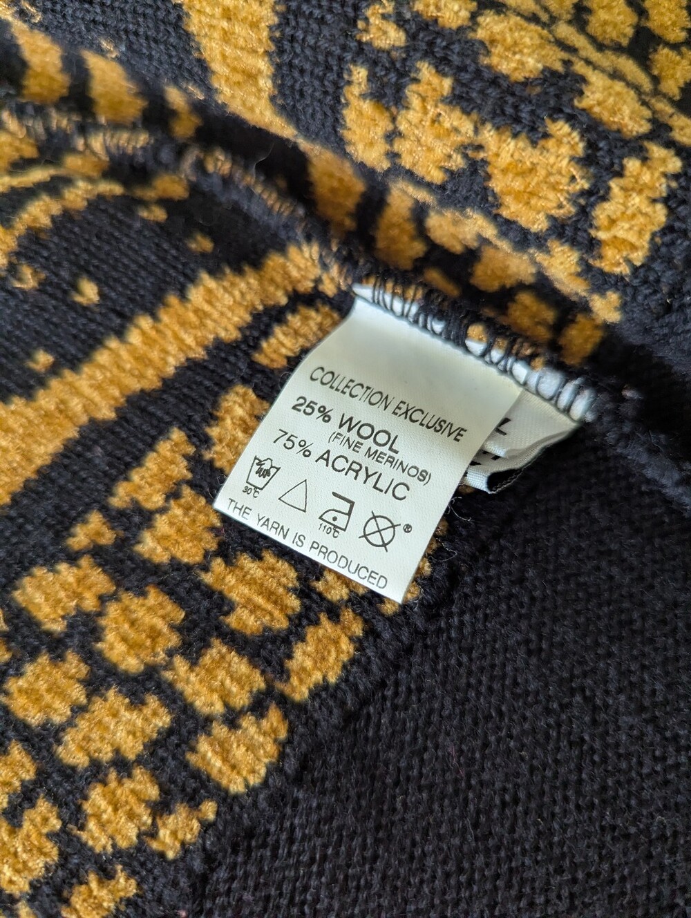 Vintage 90s Tiger Print Long Cardigan With Embroidered Tigers - Picture 8 of 13